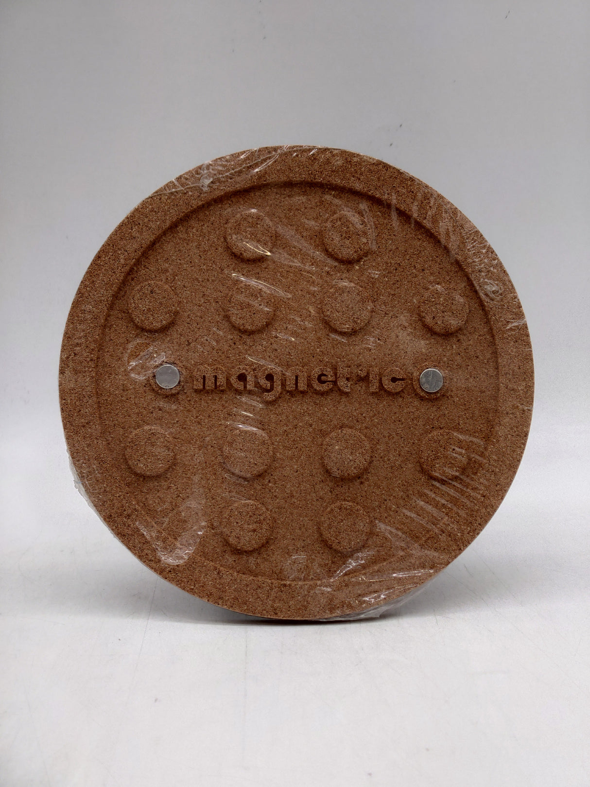 Magnetic cork hot pot stand