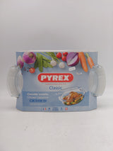 Pyrex classic chicken casserole dish with lid (5.8L)