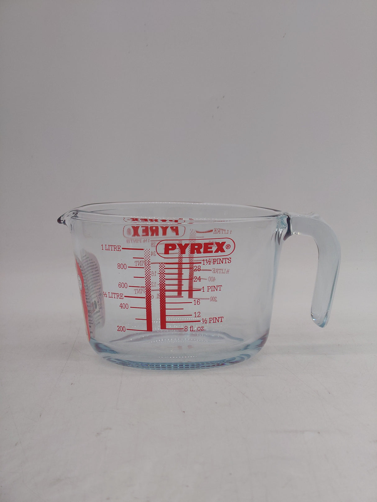 Pyrex jug 1L