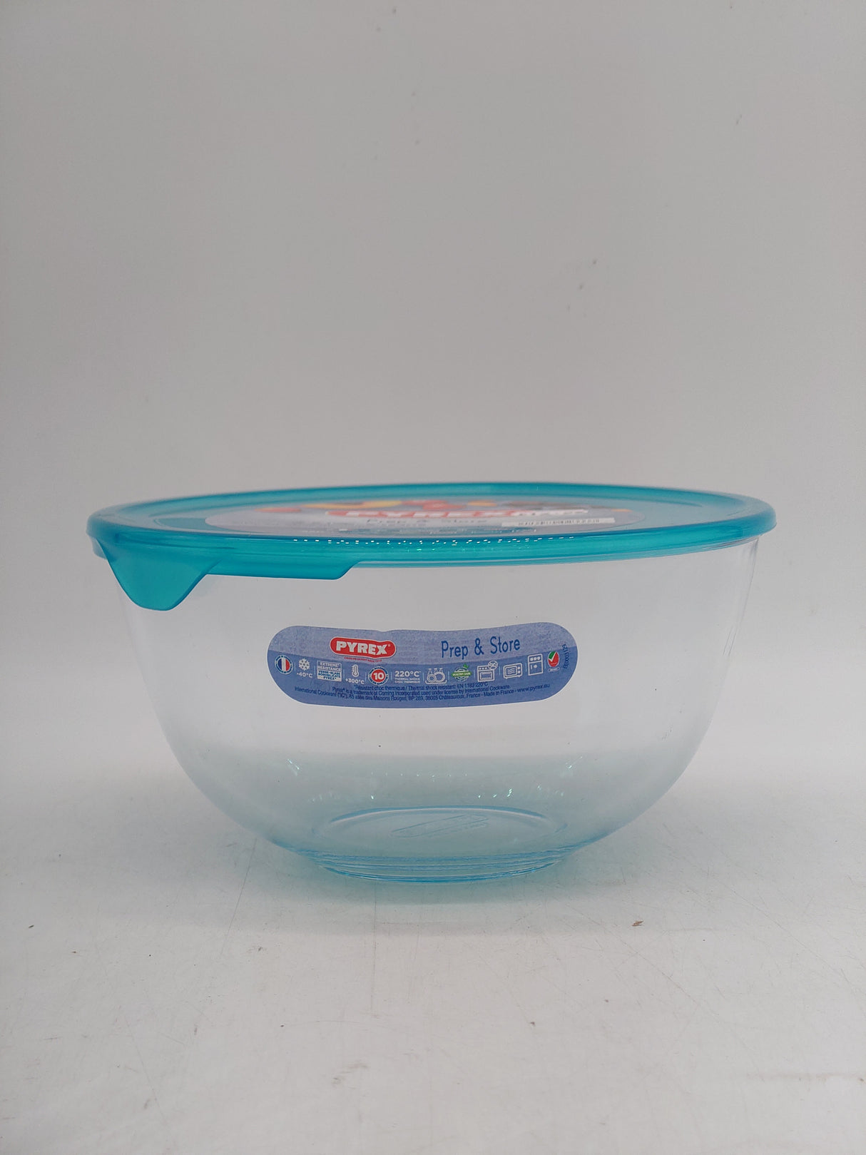 Pyrex prep & store bowl with lid - 2.3L