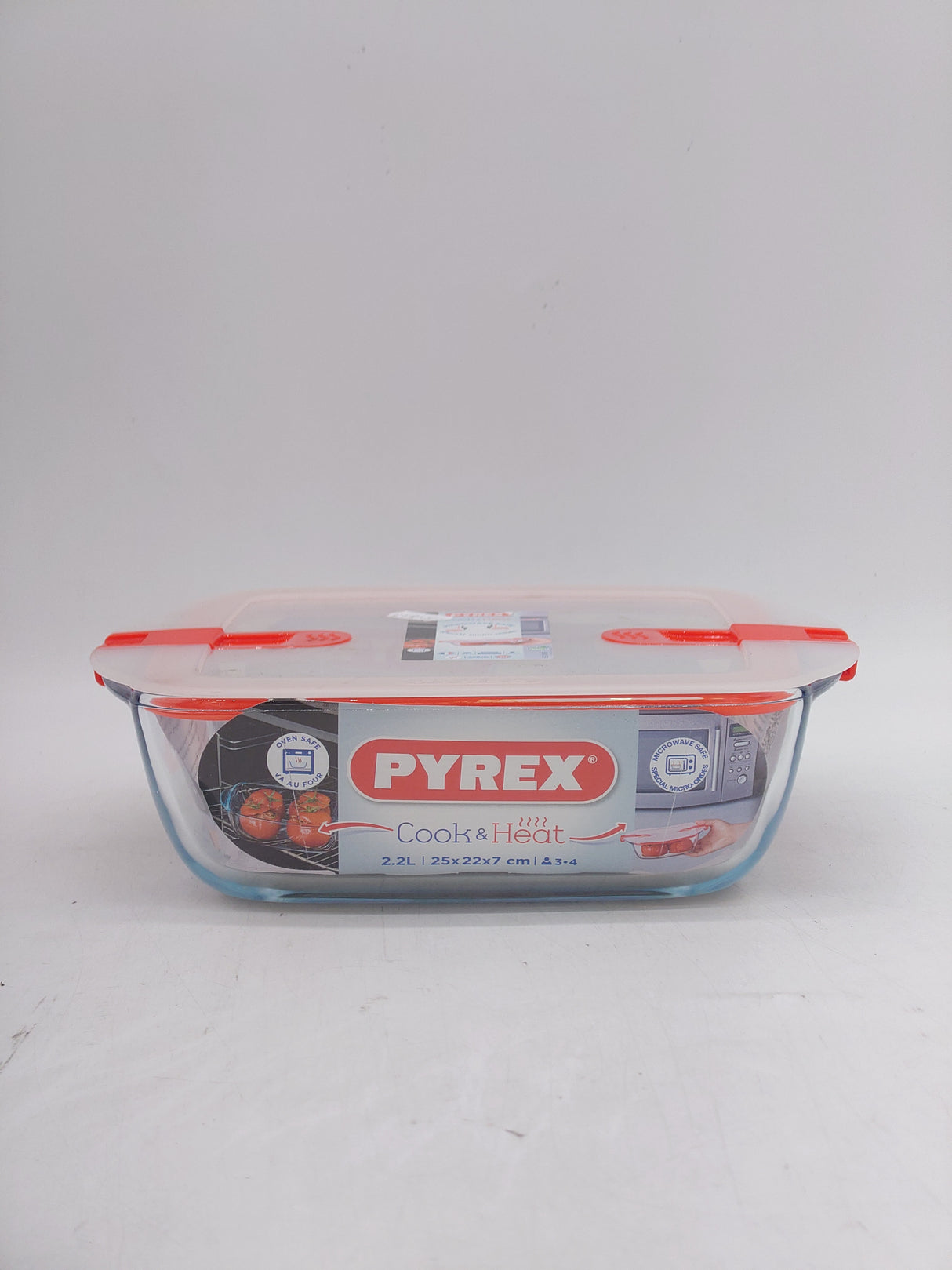 Pyrex cook & heat glass dish with microwaveable lid (2.2L)