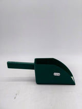 Flat base garden scoop