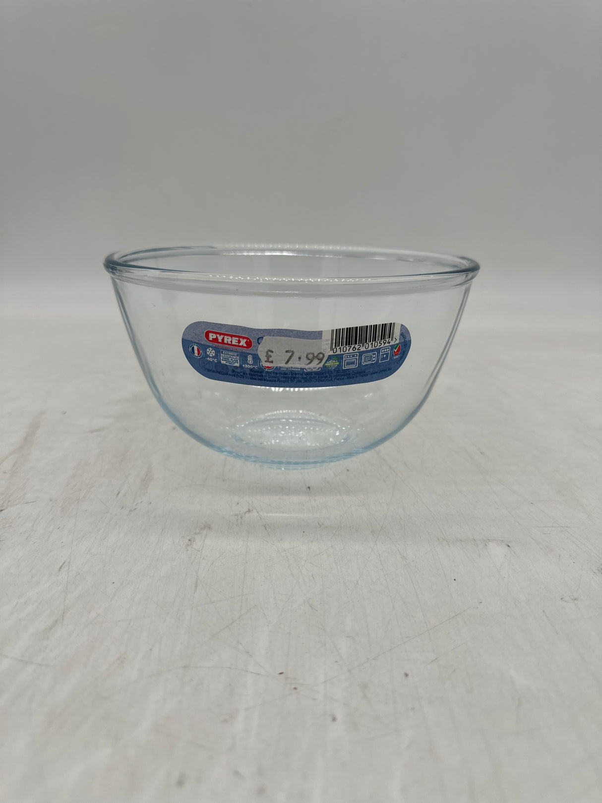 Pyrex bowl 17cm