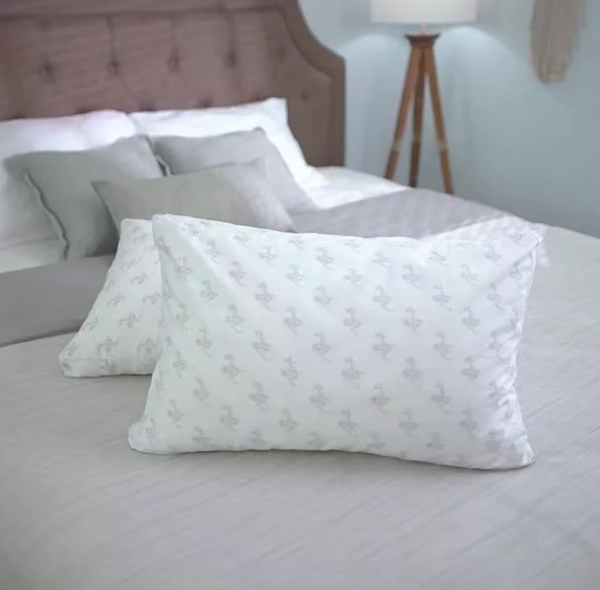 Twin Pack Hotel Quality Luxury Pillows - hypoallergenic Med/Firm