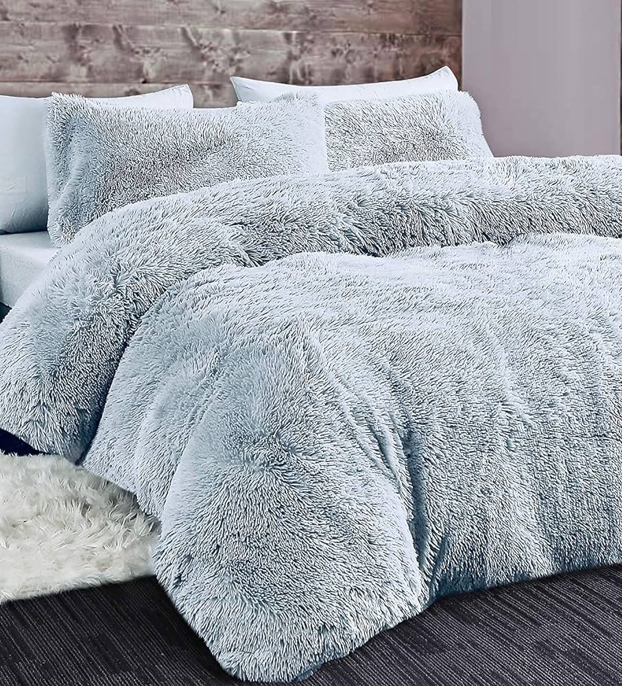 Laura Secret Cuddly Faux Fur Duvet Set - SILVER